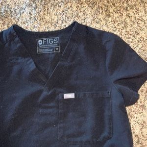 XS FIGS one pocket scrub top